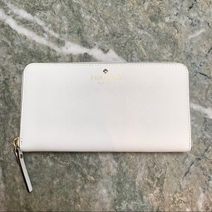 UNUSED Kate Spade White Wallet